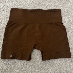 SET Active Shorts